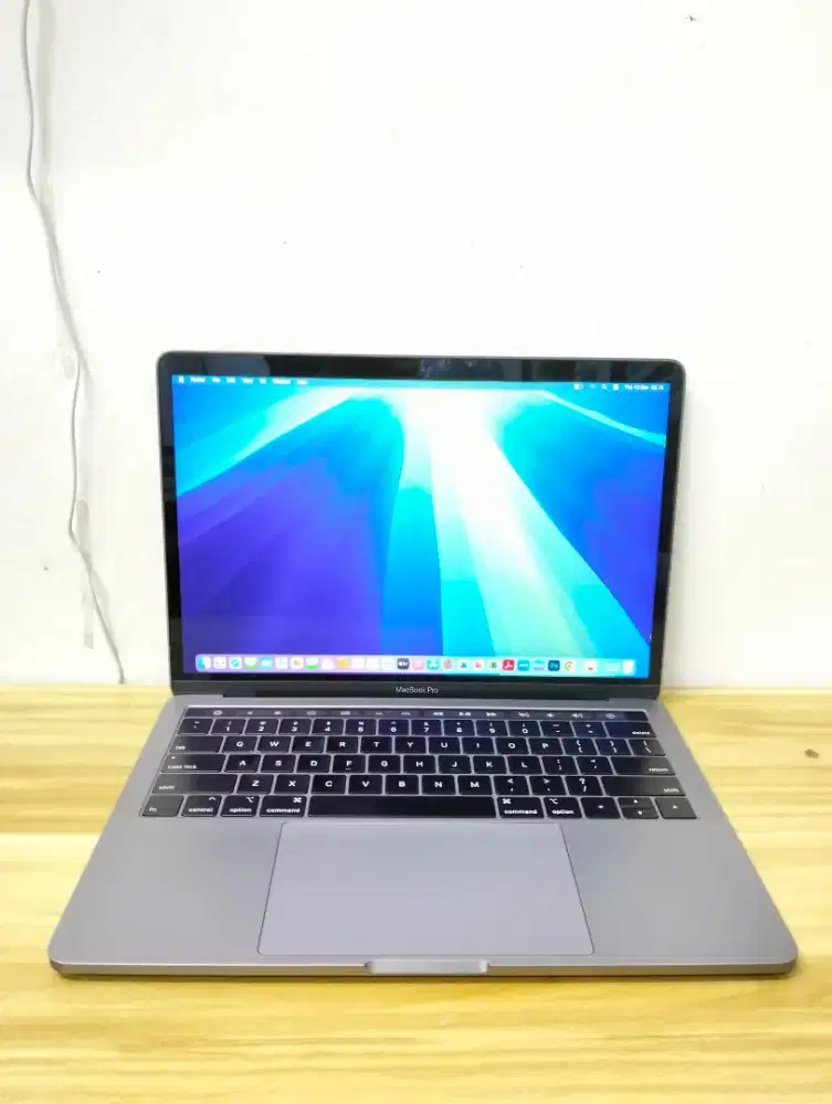 MacBook Pro 2019 Intel Core i5 Ram 8GB SSD 256GB CC 32 Normal