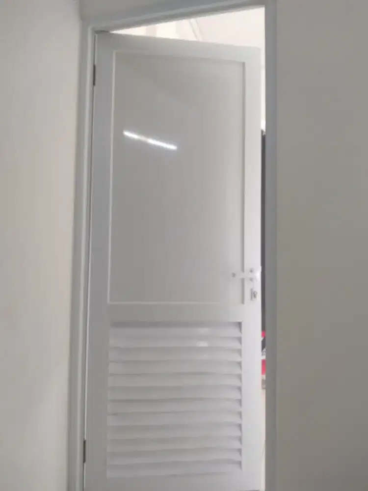 Pintu alumunium jalusi kamar mandi T205cm L80cm hrg berikut pasang