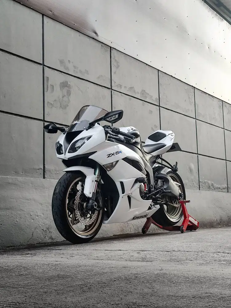 Kawasaki ZX6R 2011 Putih Langka FP Istimewa TT FULL MODIF READY USE