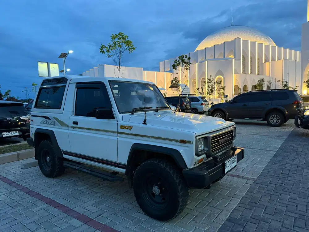 ROCKY KHUSUS PENG HOBI