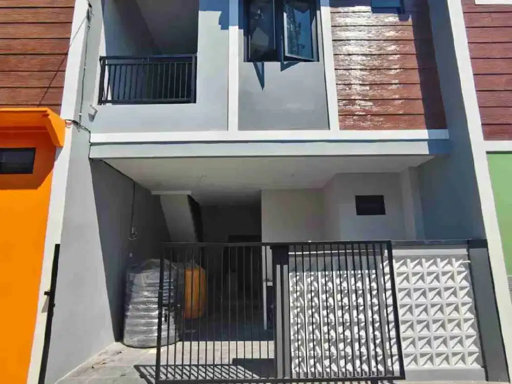 Rumah Kost Baru 2 Lantai on Progress Terima Jadi siap Huni dan Ngomset di Kutisari, Tenggilis Mejoyo, Sby Timur