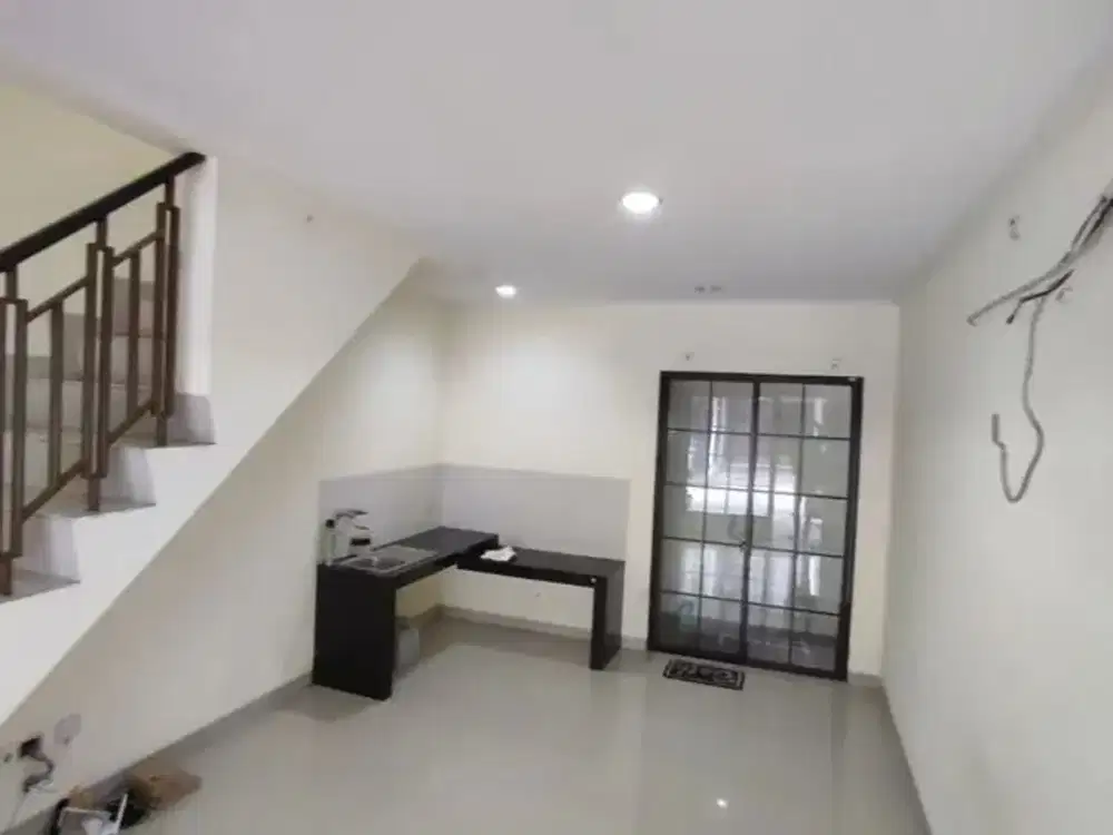 DISEWAKAN Rumah Cluster East Asia GLC UK 4X12 Harga 47JT/TH