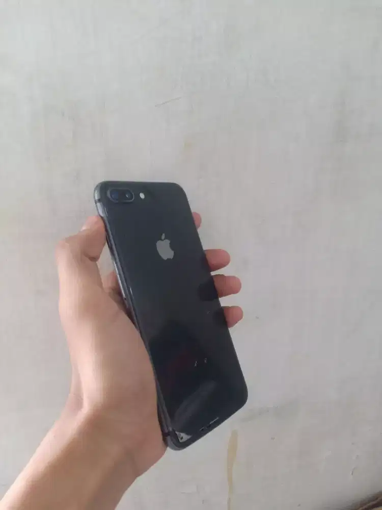 IPHONE 8+ 128GB
