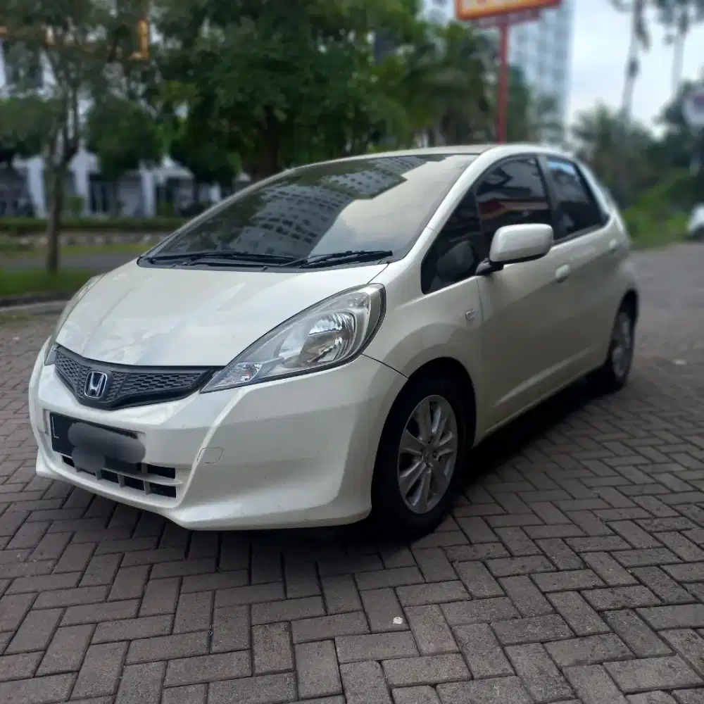 Dijual Cepat Honda Jazz 2011 S Matic Istimewa Tgn 1