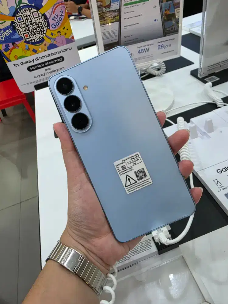 NEW SAMSUNG GALAXY S26+