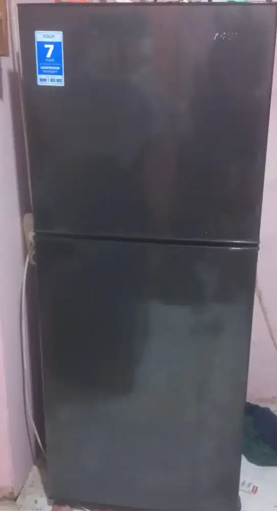 Kulkas 2 pintu merk AQUA
