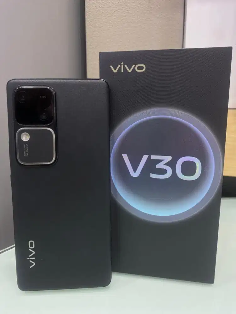 Vivo V30 5G 12/512 segel mulus full set original
