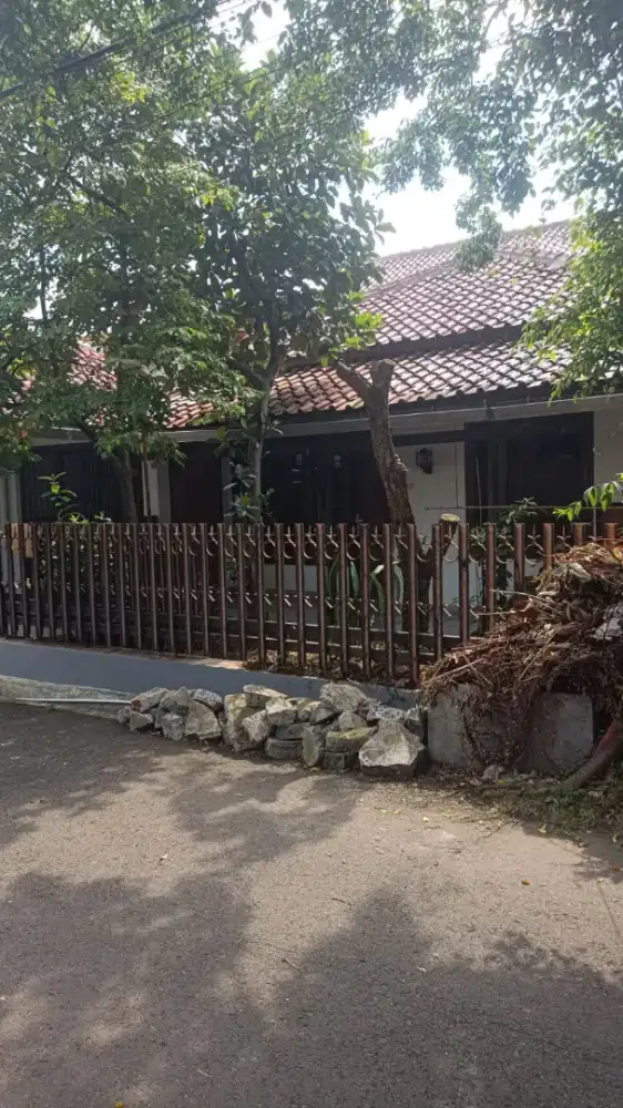 Disewakan/Dikontrakan Rumah tinggal atau Kantor siap huni Arcamanik