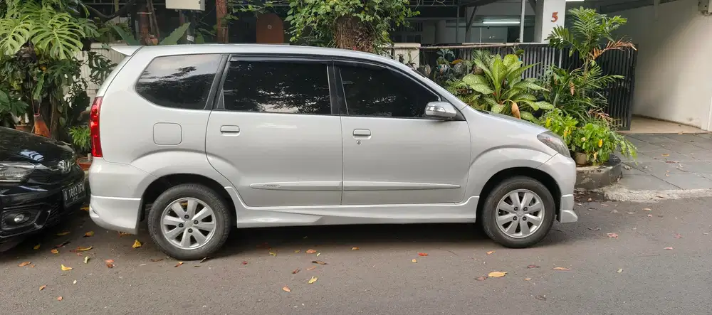 Daihatsu Xenia 2010 Bensin
