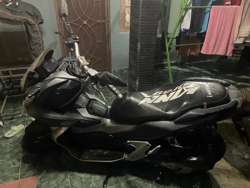 Adv warna hitam 2019