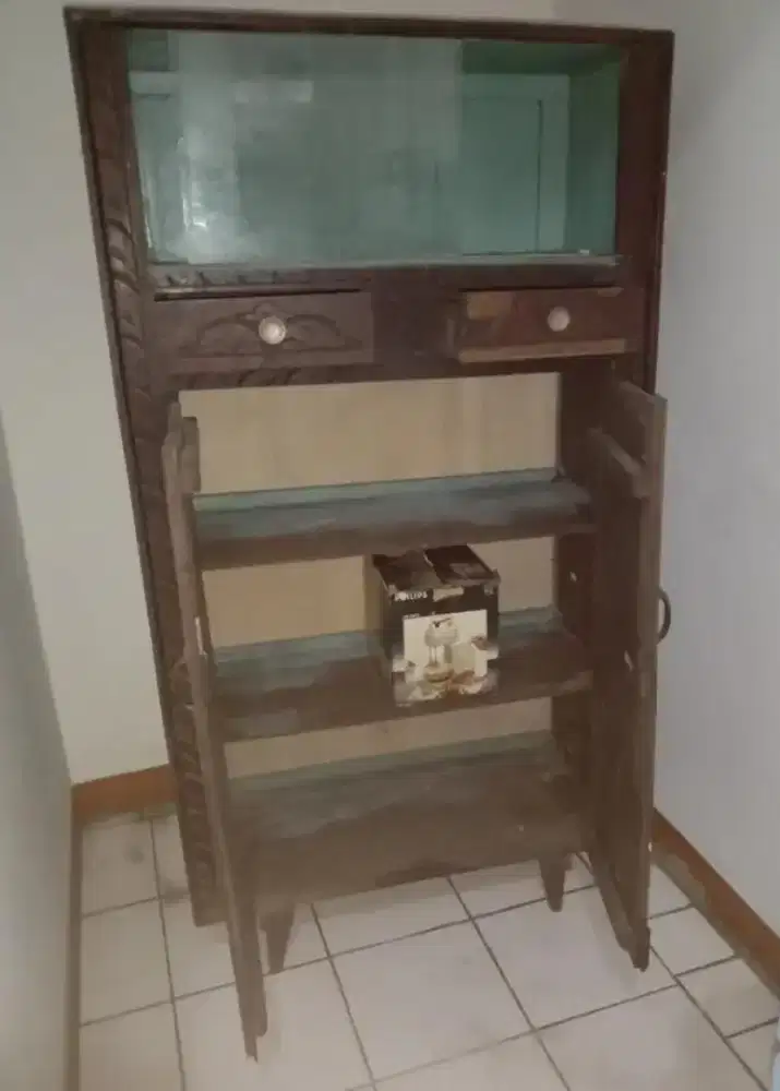 LEMARI DAPUR JATI TUA