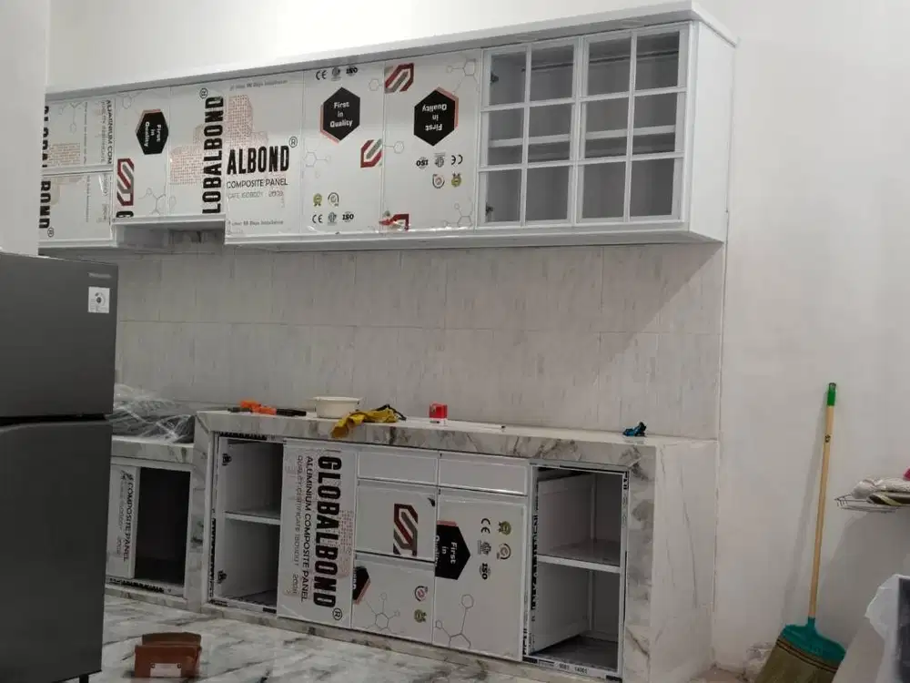 Masih pakai kitchen set kayu ?. pakai almunium dong kebumen