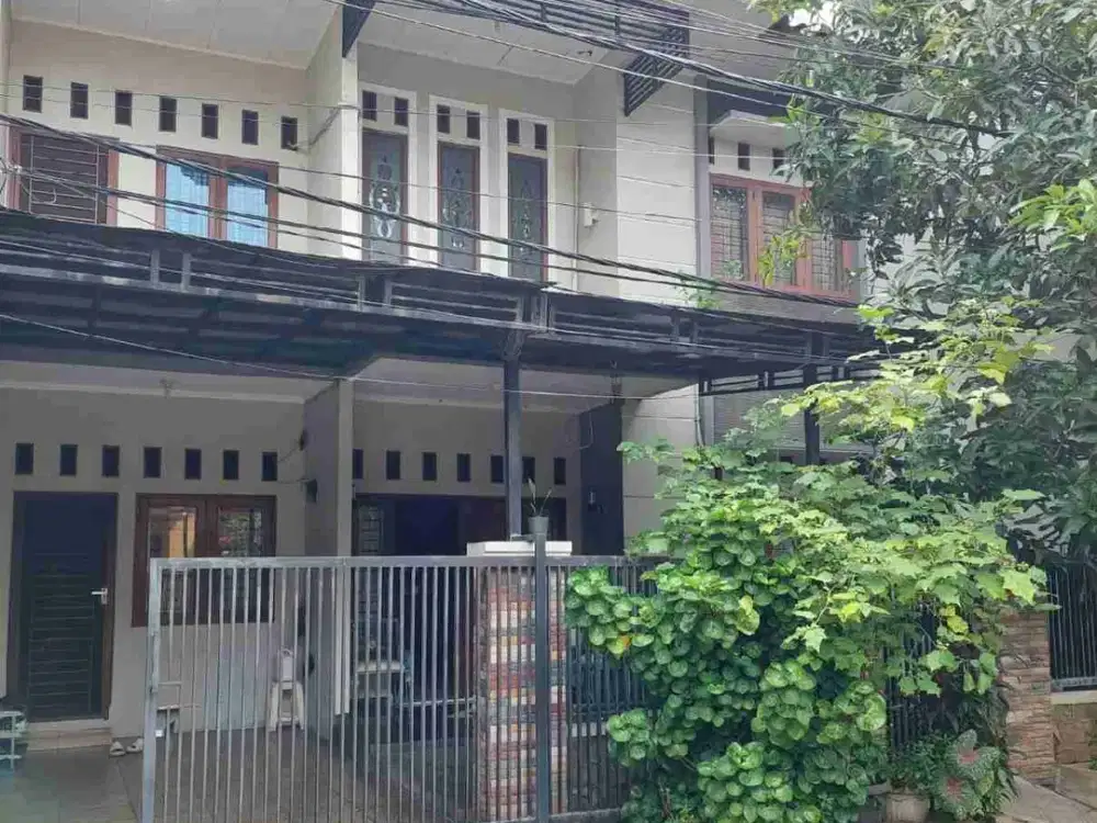 RUMAH MEWAH DI TAMAN GIGI GALAXY