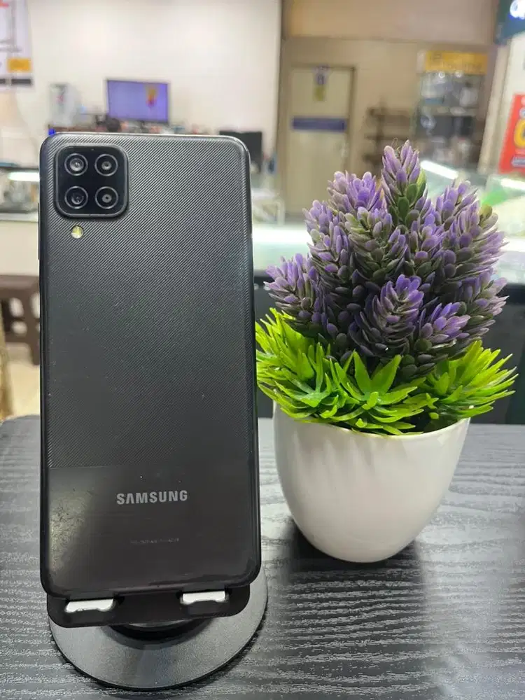 samsung a12 ram 4 128gb warna hitam bisa tuker tambah