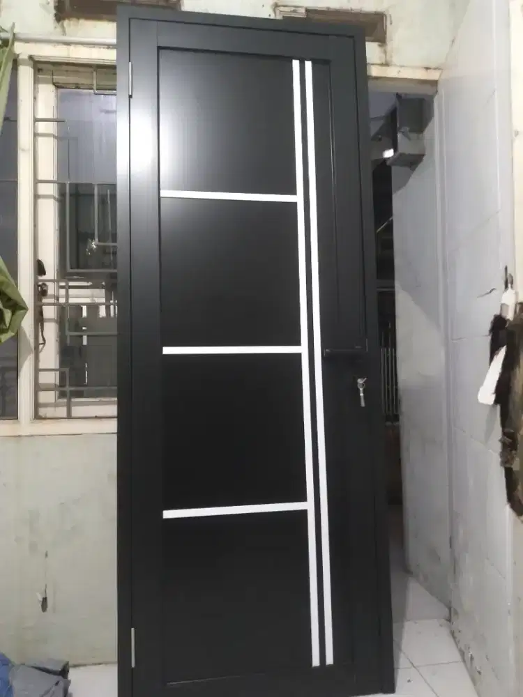 Pintu aluminium swing T220cm L100cm harga berikut pasang bisa COD