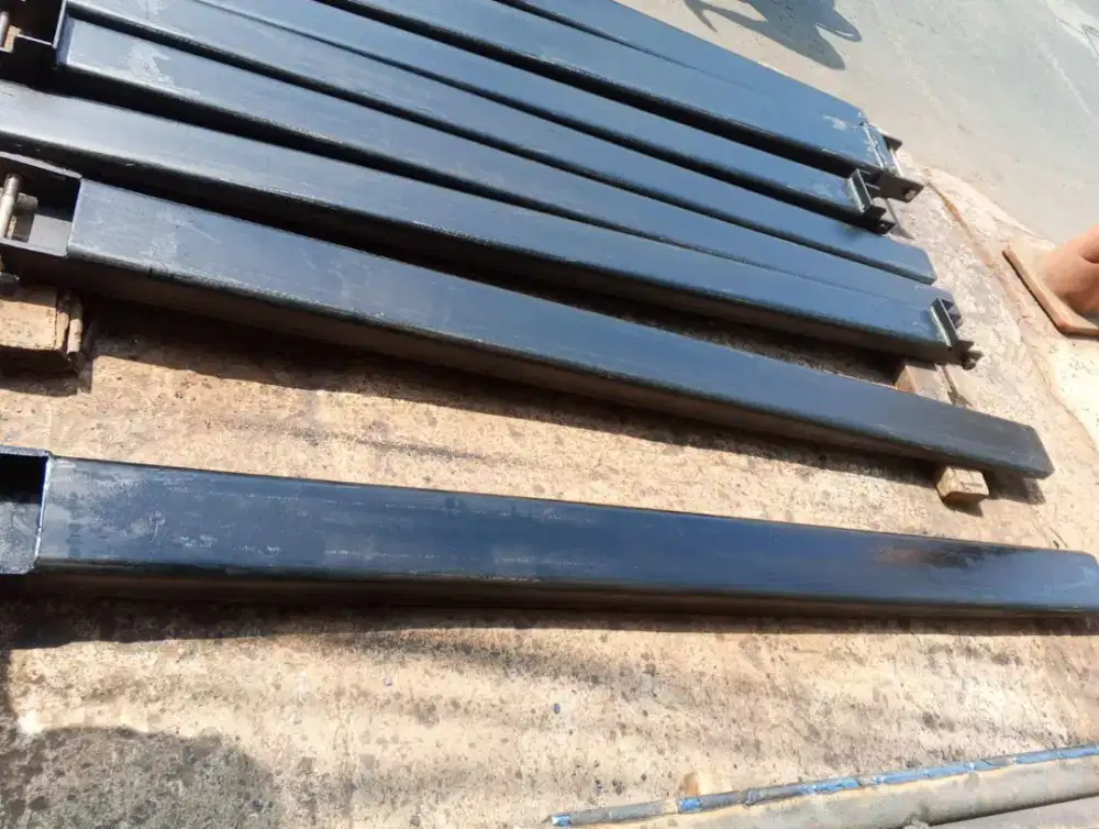 Sepatu garpu forklift murah