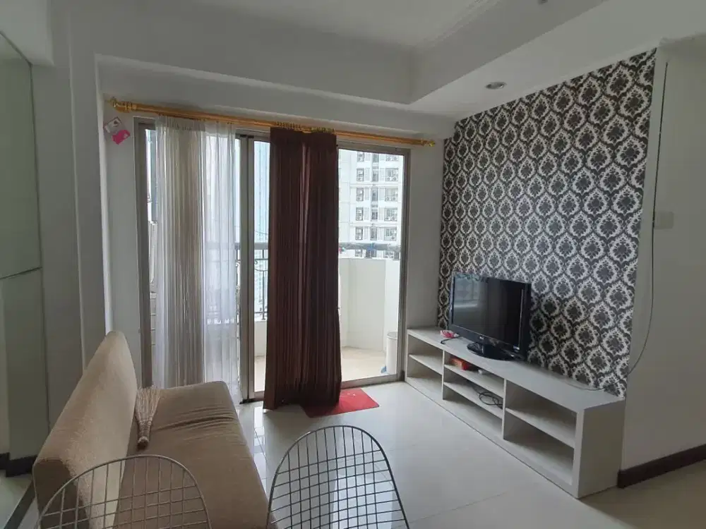 2 BR Apartemen Waterplace Tower C Lantai 27 - Pool View