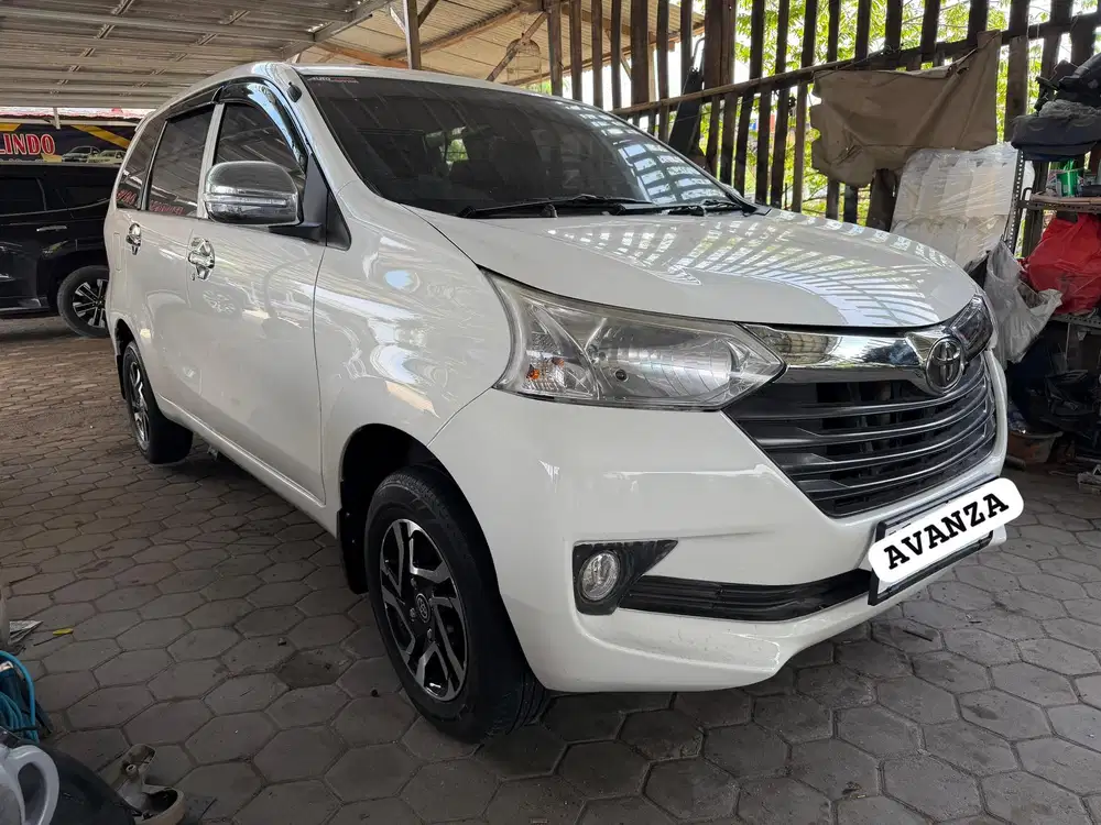 AVANZA MATIC 2017 PUTIH