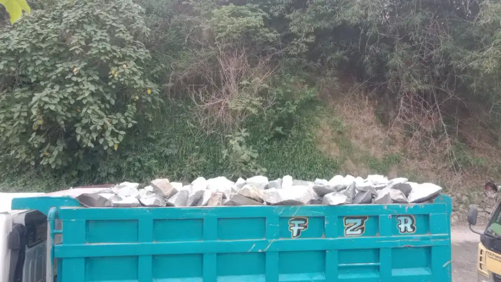 Batu split makadam pasir cor limestone Base course abu batu