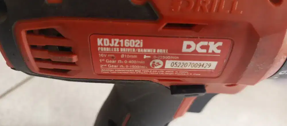 Di jual bor batre merek DCK