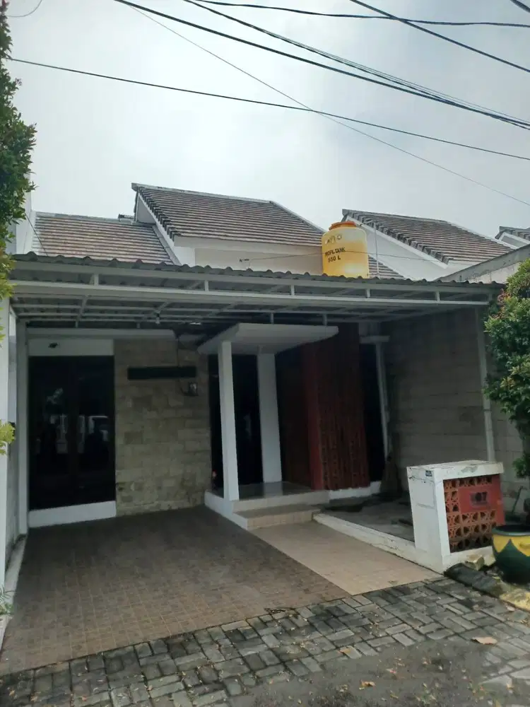 Rumah Disewakan di Gresik Murah Meriah dekat Taman One Gate System