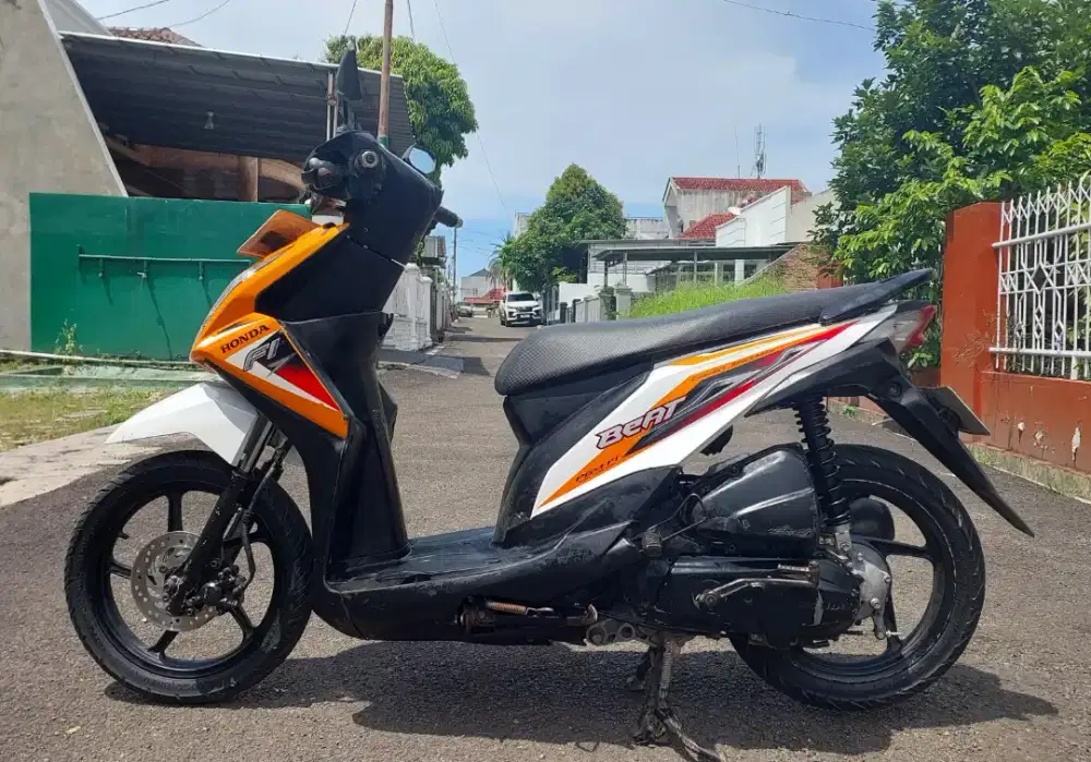 HONDA BEAT PGM FI 2015 KOTAMADYA RECORD DEALER