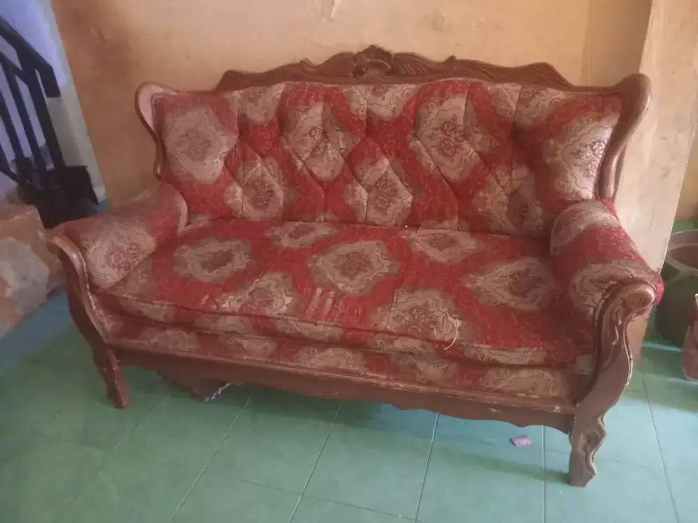 Jual bangku tamu ukir 3buah SM meja, harting angkut, minus pemakaian,