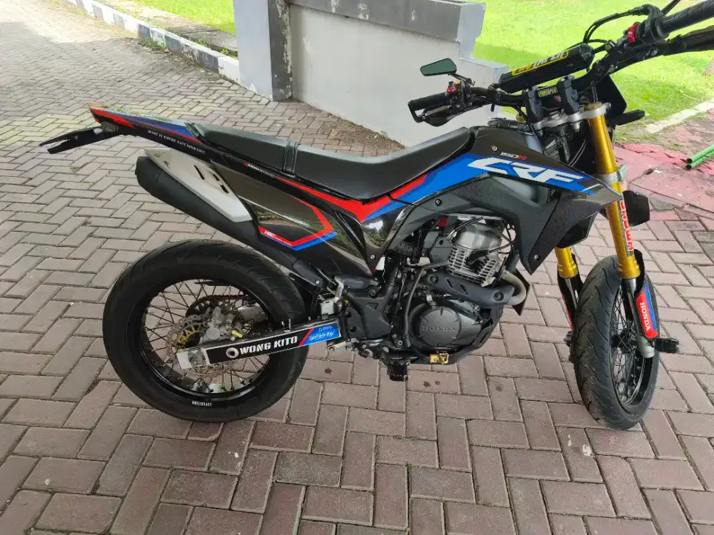 Di Jual santai, pakaian pribadi