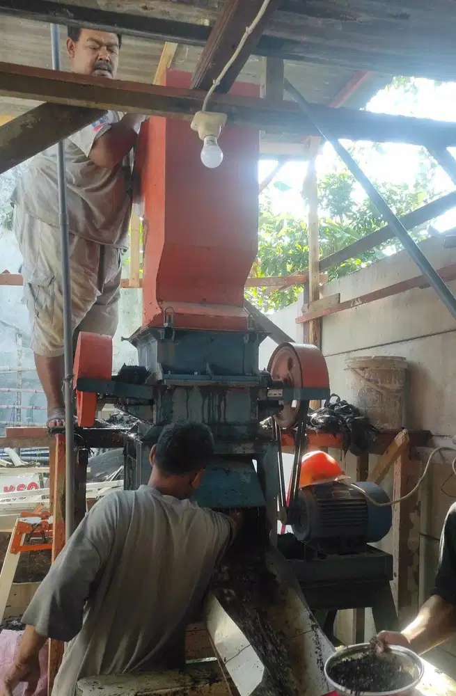 MESIN PERANCAH/PERAJANG/GILING BOTOL PLASTIK