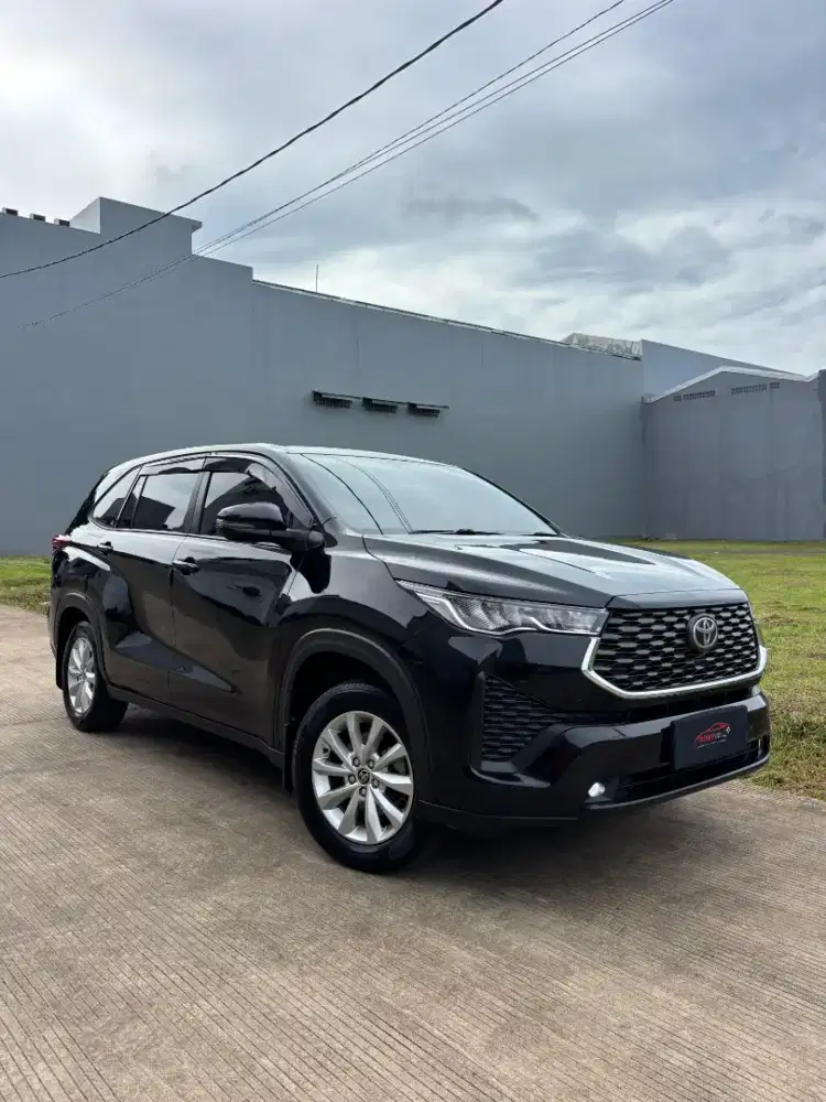 Innova Zenix 2.0 V CVT 2024 bekas murah