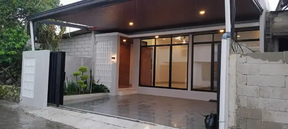 DIJUAL RUMAH BARU, LUAS, DEKAT MASJID