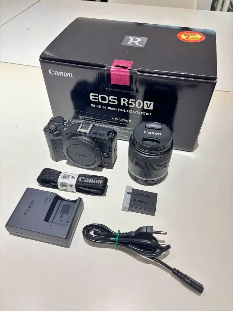 Jual Canon EOS R50V (Body) & Canon RFS 14-30MM F4-6.3 IS STM PZ (Kit)