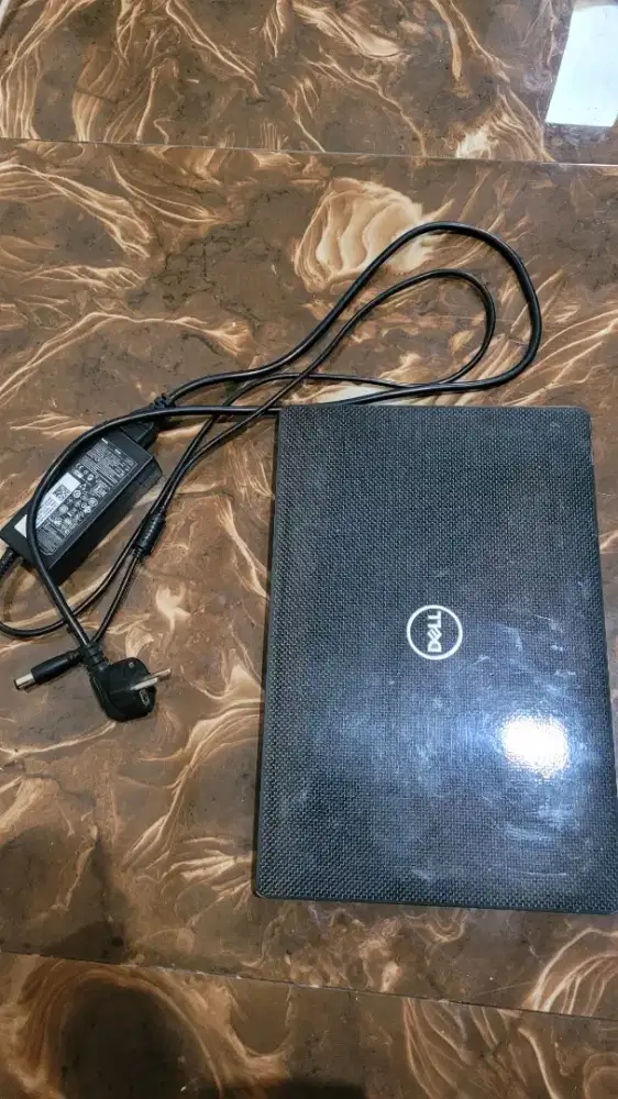 Dijual Laptop DELL Latitude 7400 Core i7 gen 8 26GB/512GB