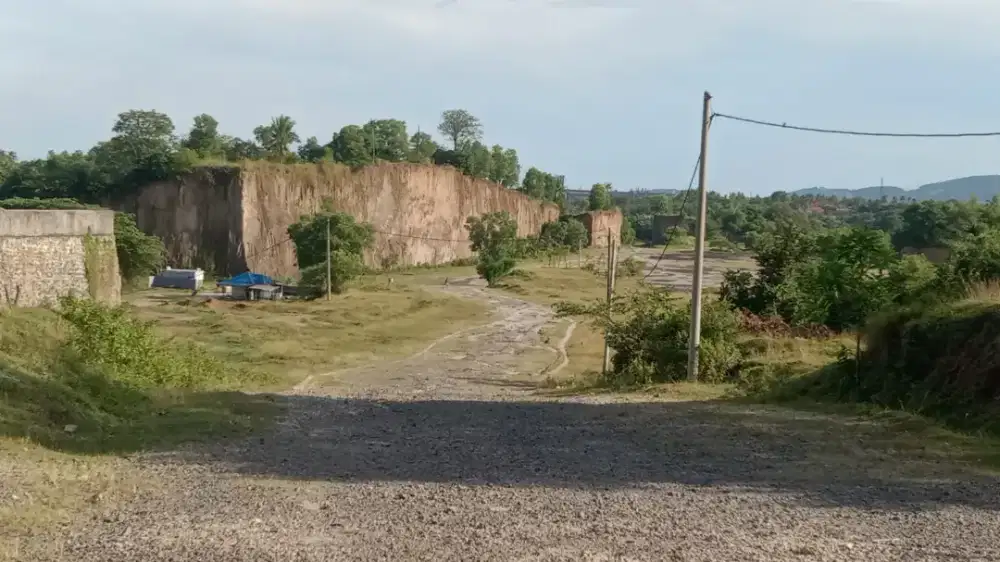 DIJUAL TANAH 30 HEKTAR POTENSI TAMBANG, LOKASI STRATEGIS