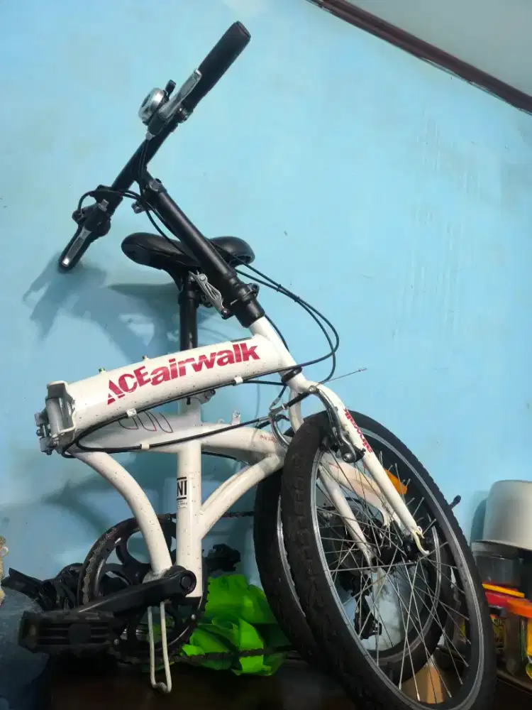 Sepeda lipat ace airwalk