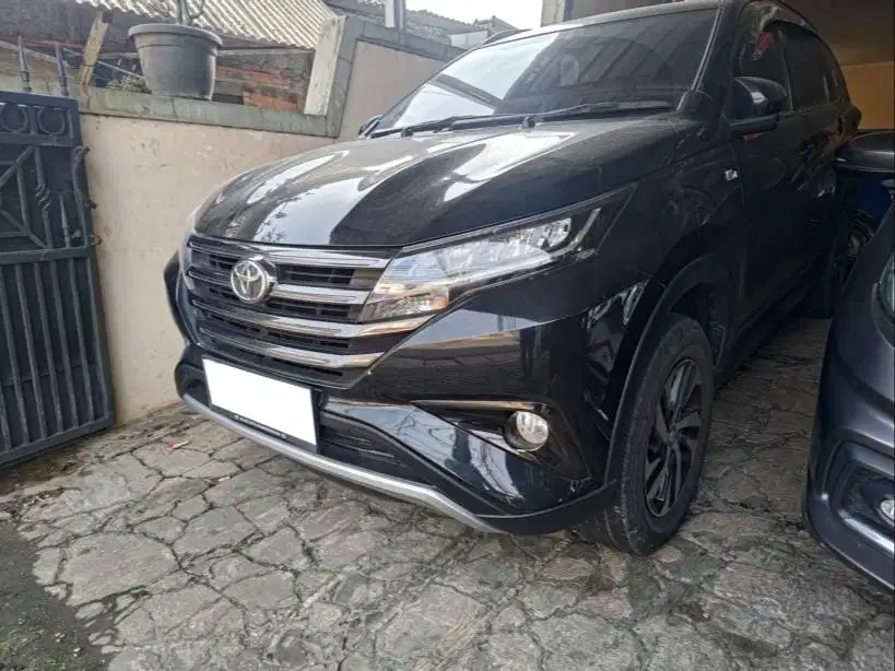Toyota Rush G AT 2020 Hitam.