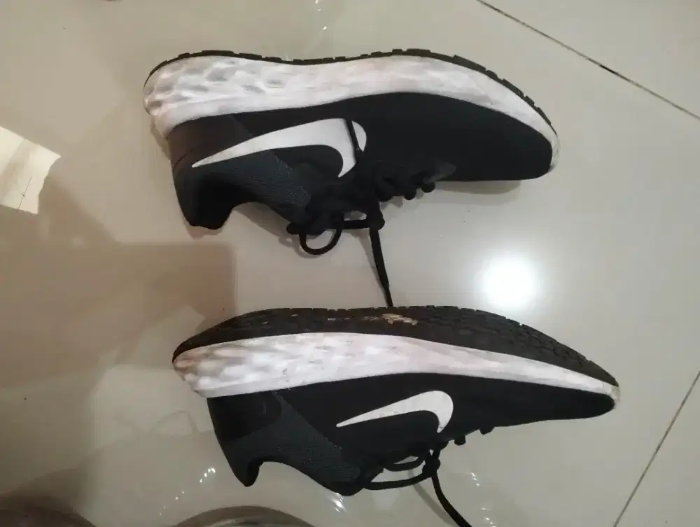 Sepatu Nike ukuran 36