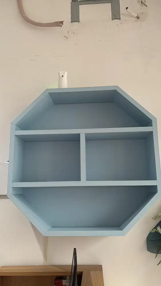 Rak dinding display (LED)