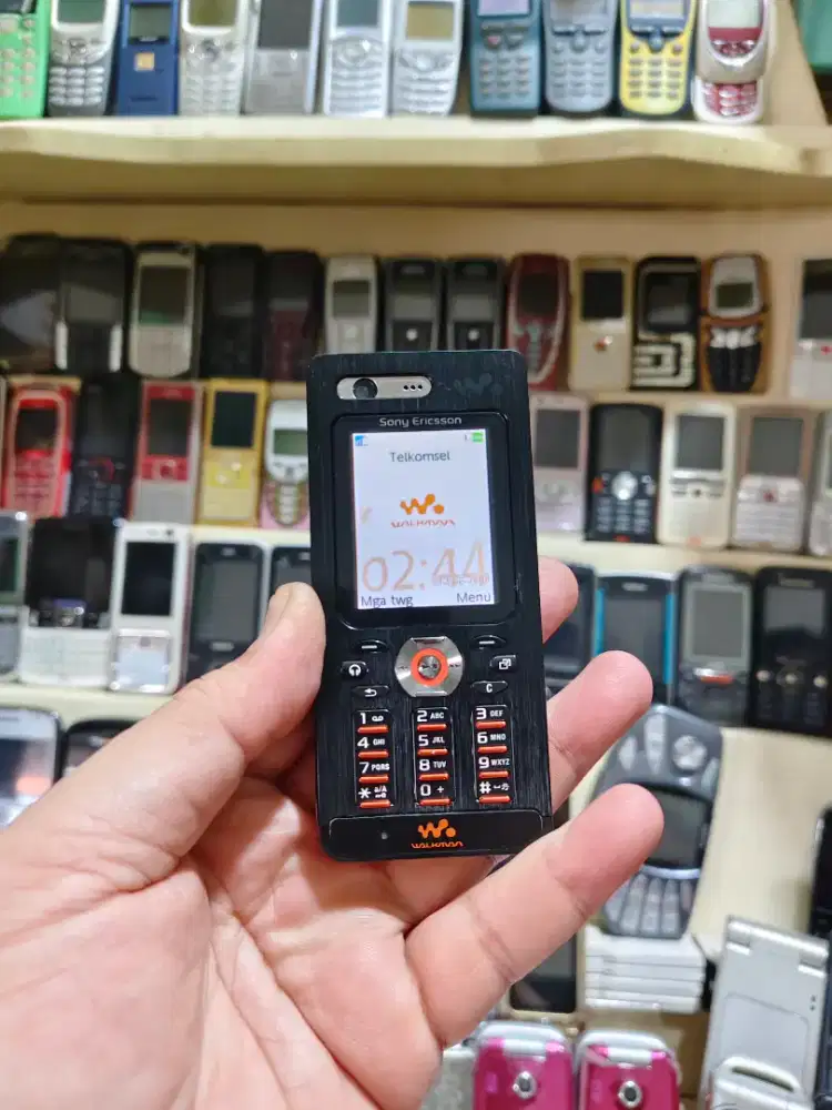 Sony Ericsson W880i black full Original mulus all operator