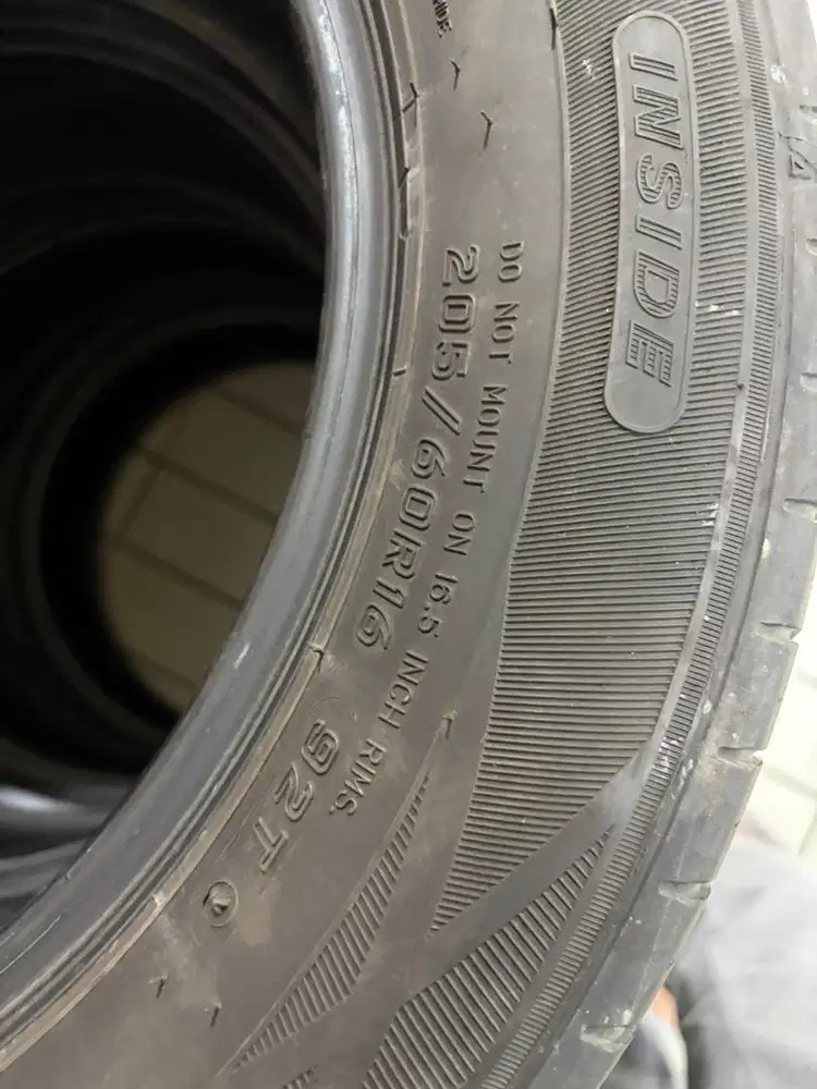 Ban Dunlop SP Touring R1 205/60 R16
