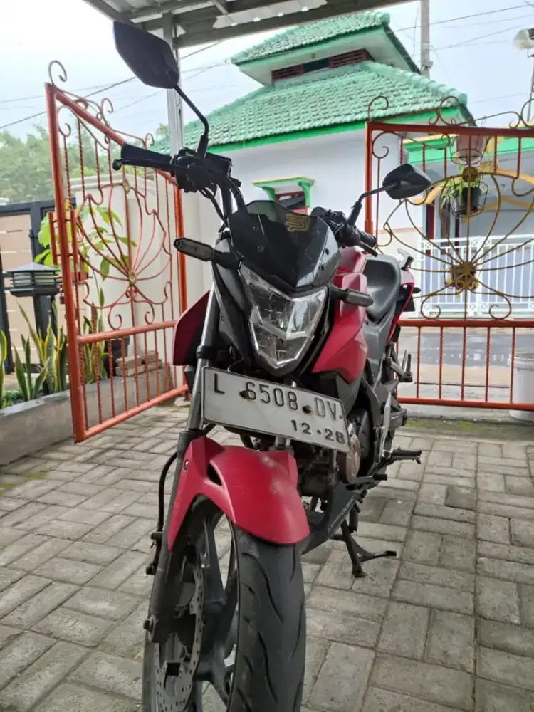 CB 150R merah doff