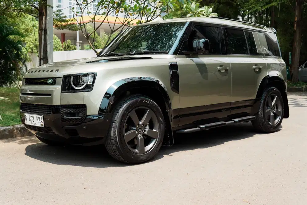Land Rover Defender 110 2023
