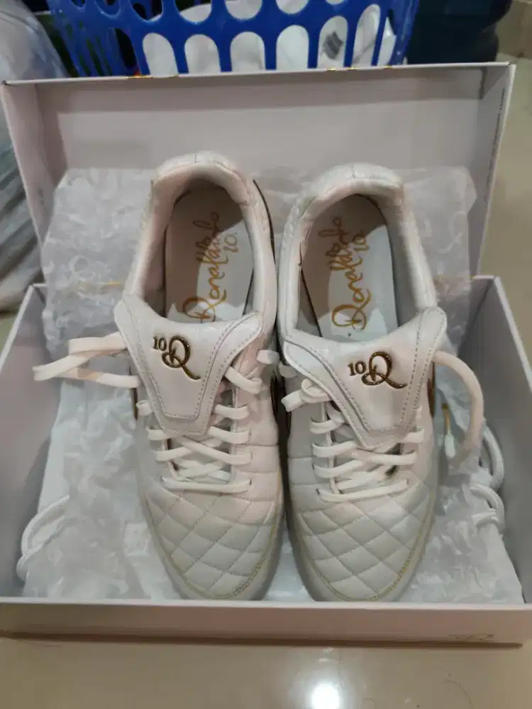 Sepatu Futsal Nike Tiempo Touch of Gold *Limited Edition* Ori