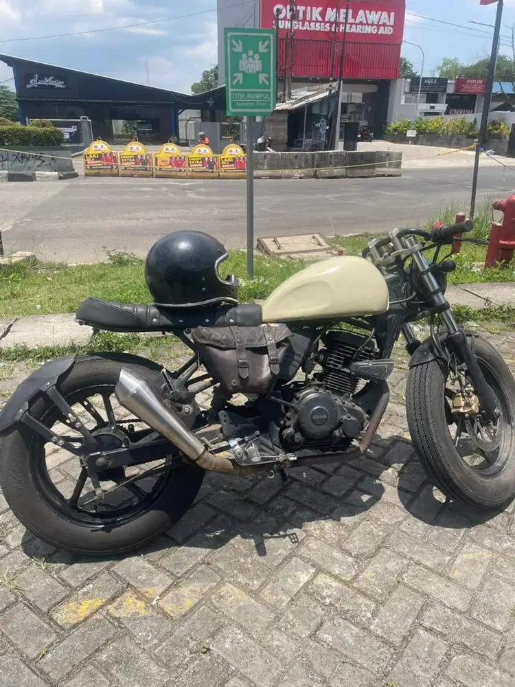 Caferacer Basic Byson