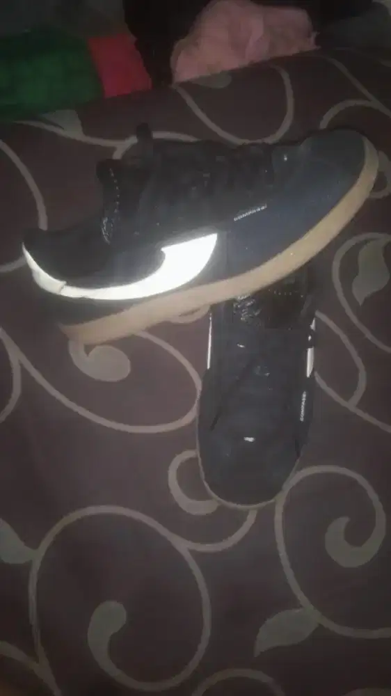 Sepatu compass ukuran 41