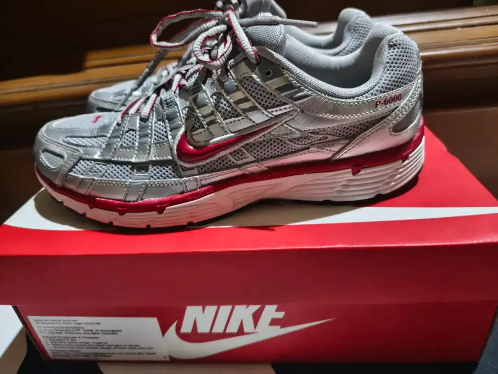 Nike P6000 Metallic Silver Gym Red size 42.5 9