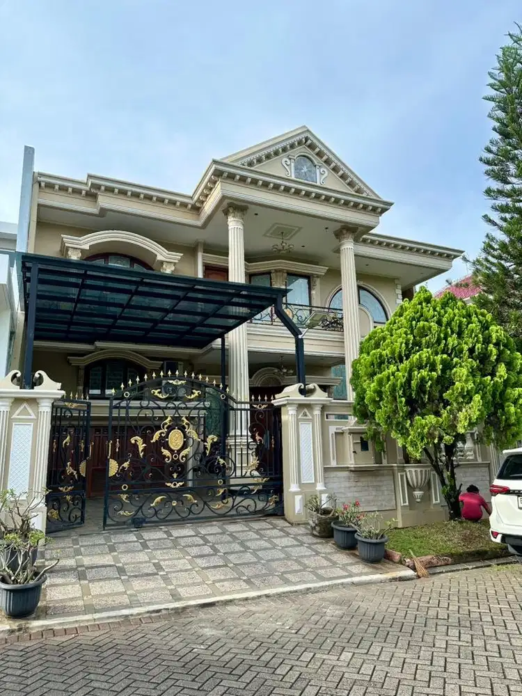 DI JUAL RUMAH PIK 1 KOMPLEK ELIT FULL FURNISHED SIAP PAKAI LT 469M2