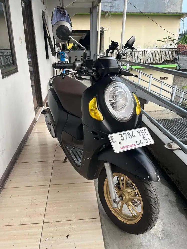 Di jual scoopy prestige 2021