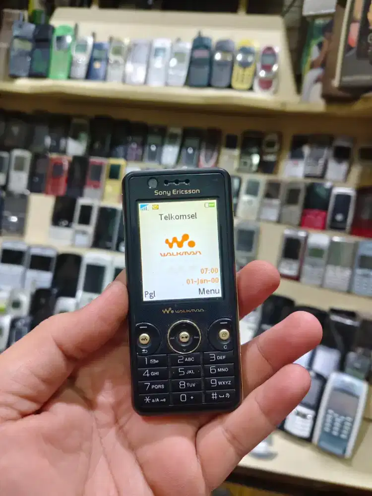 Sony Ericsson W660i Full Original mulus all operator