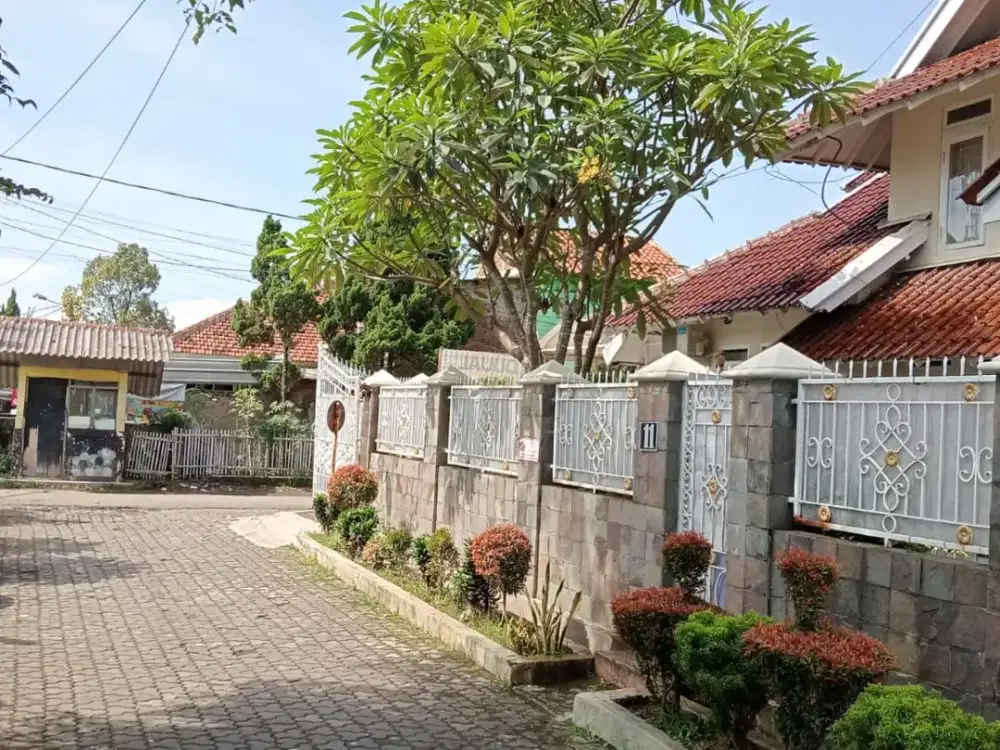 Disewakan Rumah 1,5 Lantai di Halimun Gatot Subroto Bandung